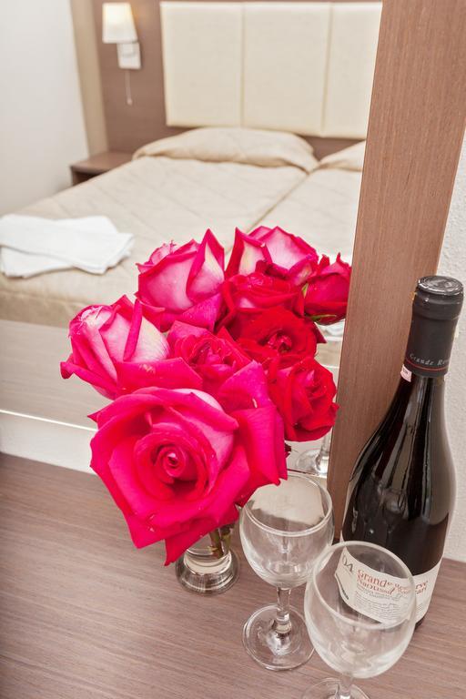 Akti Fine Rooms Скопелос Екстериор снимка