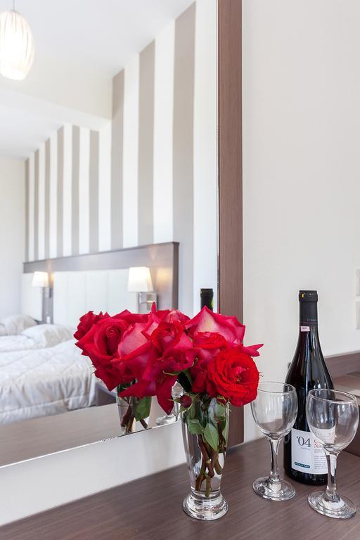 Akti Fine Rooms Скопелос Екстериор снимка